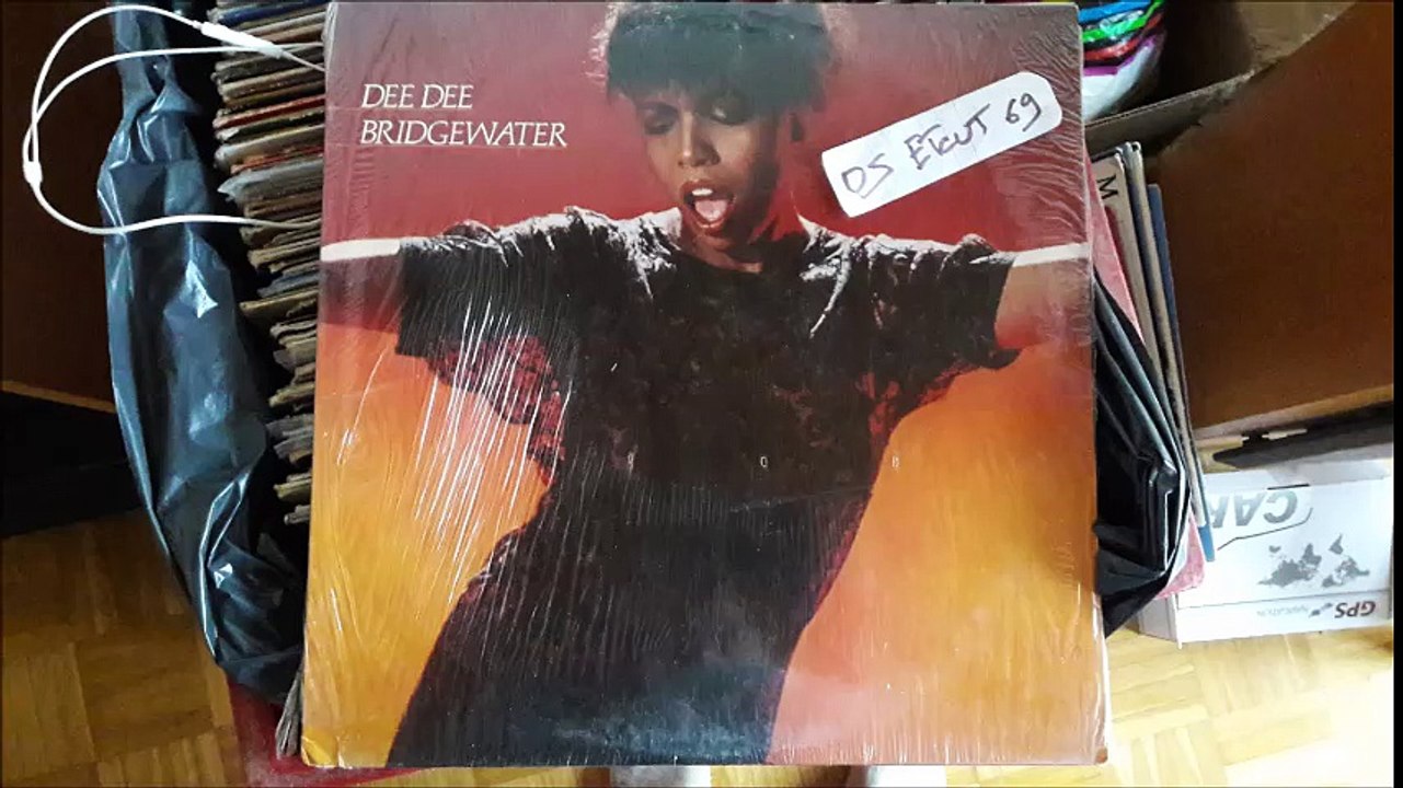 DEE DEE BRIDGEWATER-THAT'S THE WAY LOVE SHOULD FEEL(RIP ETCUT)ELEKTRA REC 80