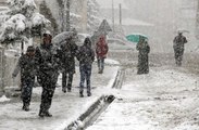 Meteoroloji'den Kar ve 2 Bölge İçin Çok Kuvvetli Yağış Uyarısı