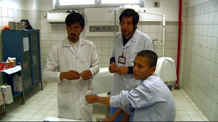 Afghanistan hospital caught in Kunduz crossfire