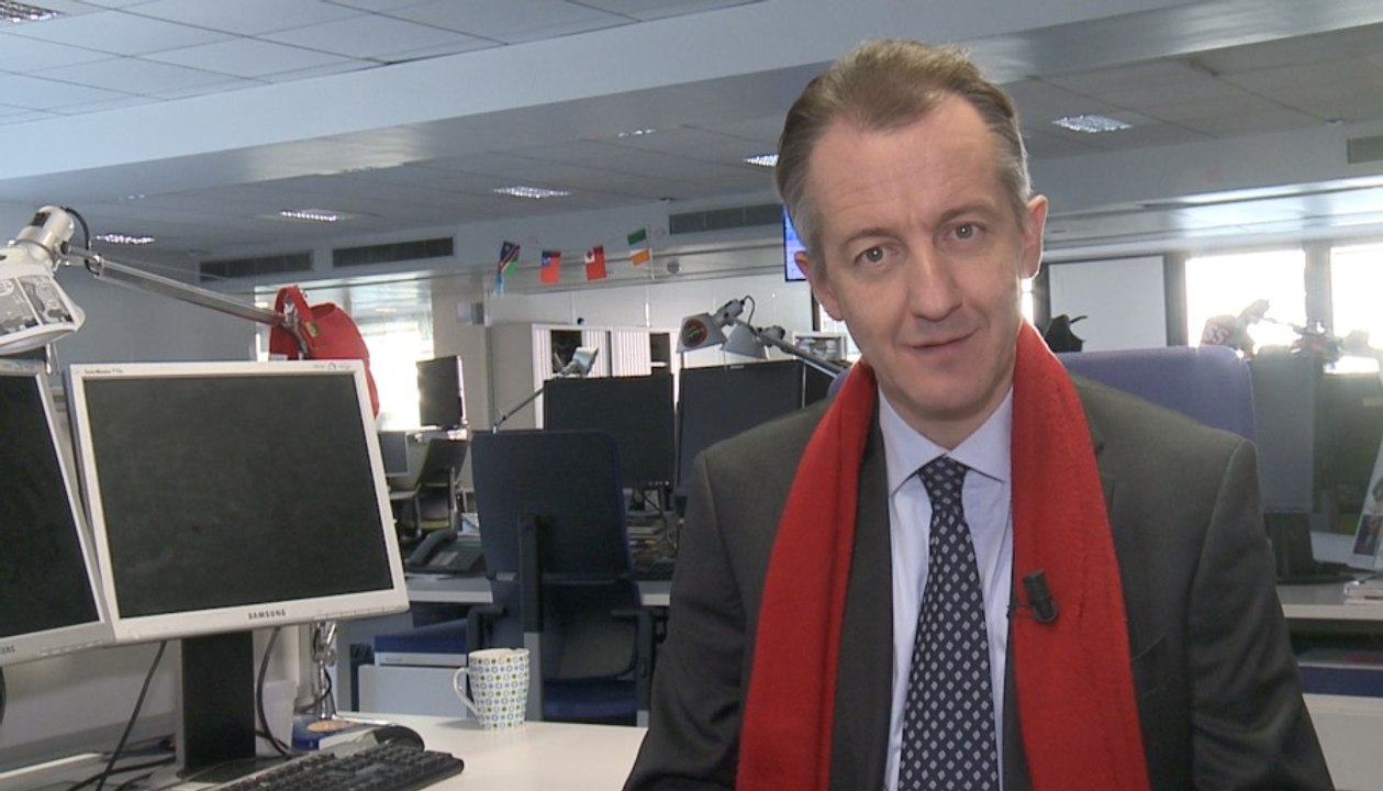 "Manuel Valls se prépare au cas où François Hollande ne soit pas candidat"-L'édito de Christophe Barbier