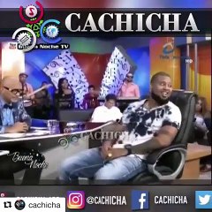 El Lapiz Conciente llora cuando escucha el mensaje que grabo su abuela palin