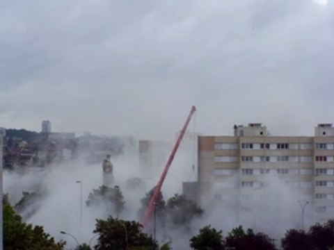 Demolition tour Broca Val d'Argenteuil