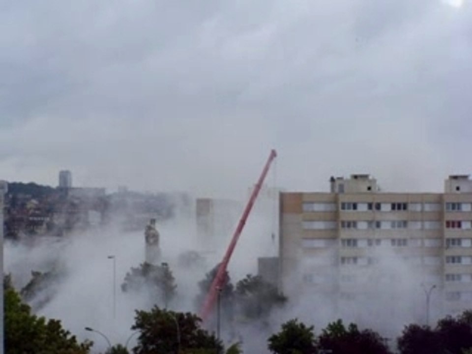 Demolition tour Broca Val d'Argenteuil