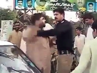 PaThan vs police FighT