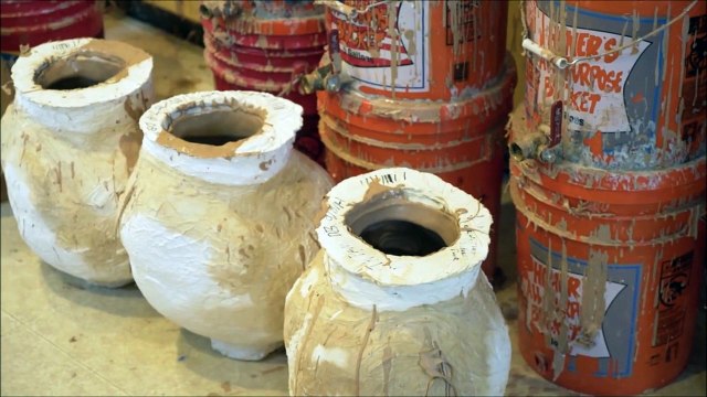 Le processus de fabrication des masques de bébé ultra réalistes