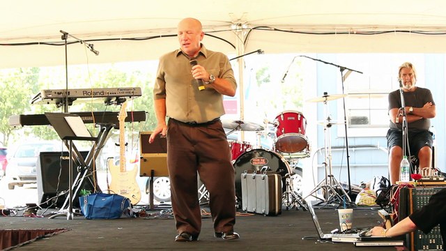 Danny McCorkle sings 'Treat Me Nice' Elvis Week 2016