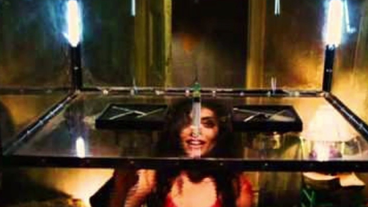 Top 10 Worst Choices In Horror Movies