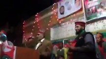 پشتو مزاخیہ اداکار  میراوس پی ٹی آئی کے جلسے میں زبردست انٹری