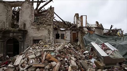 Italy quake: More than 15,000 people in shelters