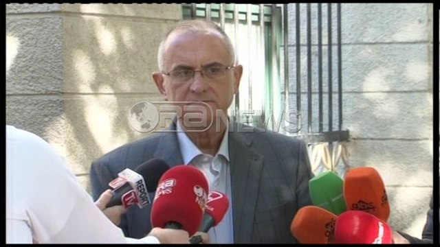 Ora News – Vasili në një linjë me Manjanin: Të jemi seriozë dhe të shqetësuar