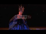 Report TV - Mbyllet me sukses premiera “Flauti magjik” me zërat e rinj shqiptarë
