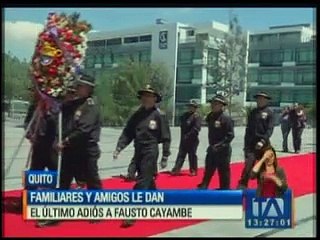 Download Video: Familiares y amigos le dan el último adiós a Fausto Cayambe