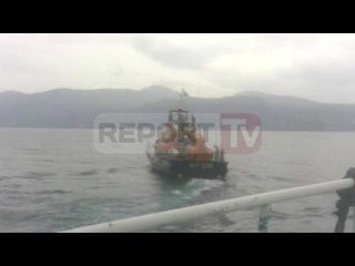 Report TV - Kufiri,/Fregata greke kërcënon 2 peshkarexhat shqiptare