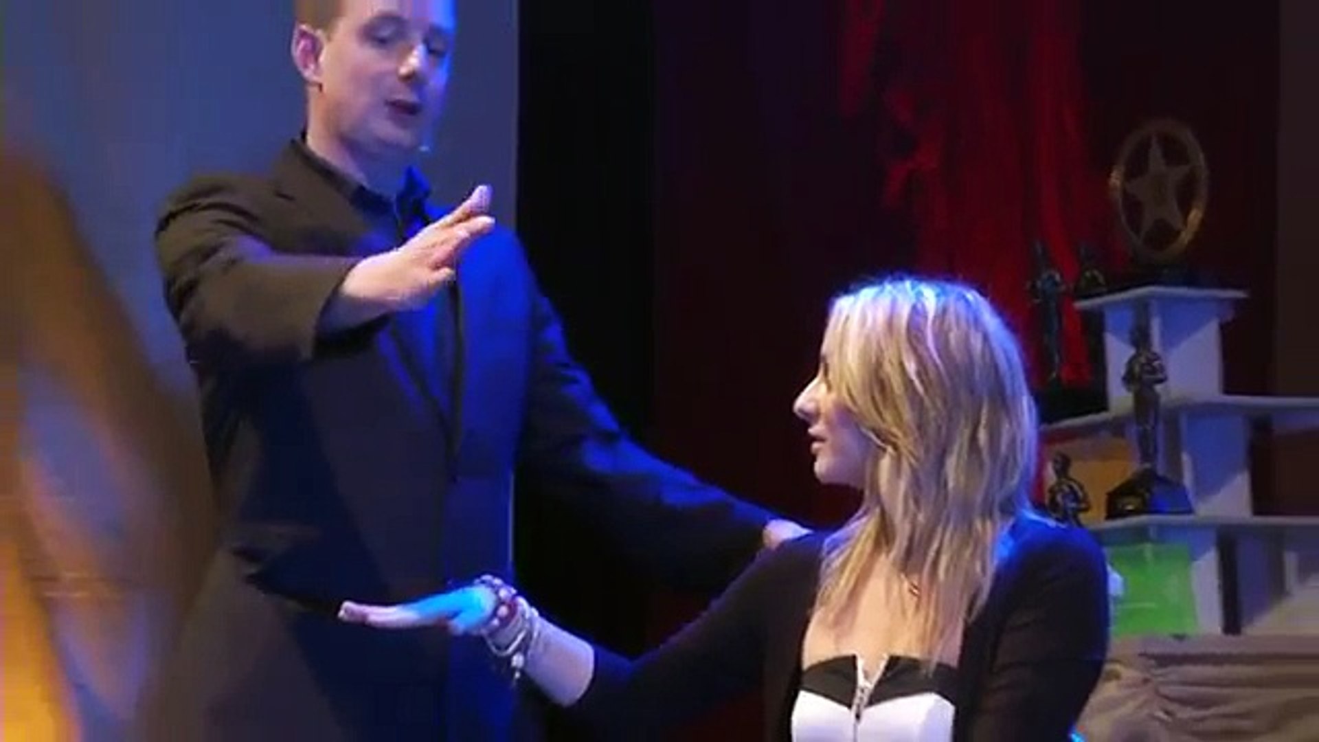 ⁣Magic  Hypnosis at Awards Show