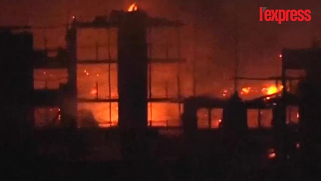 Aux Etats-Unis, un énorme incendie ravage un quartier de la ville d'Oakland