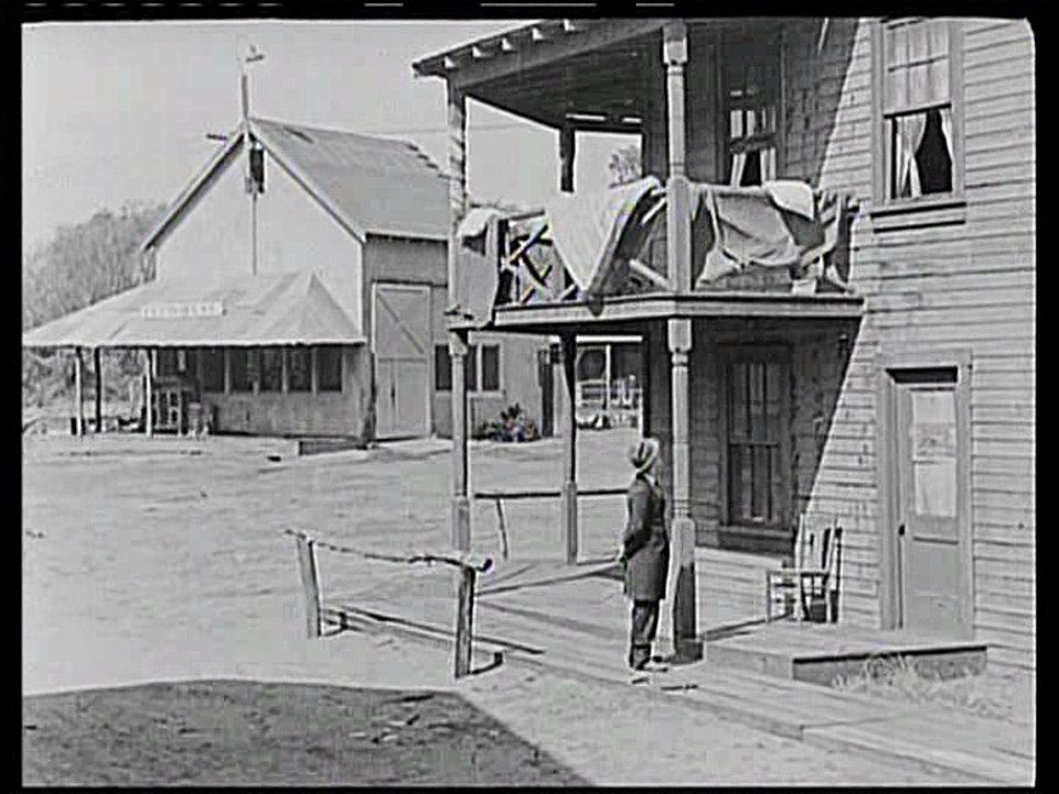 Laurel & Hardy - West of Hog Dog (1930)  Span Sub