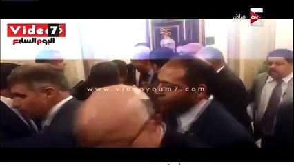 عمرو اديب : إحنا لازم نروح نجدد تكييفات مسجد الحسين والسيد البدوي .. لكن الناس تموت