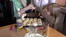 Мама готовит беляши с мясом : Рецепт : Папа и дети пробуют Семья от Эдгара new