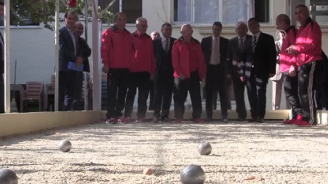 Yaşlılar Için Oturarak Voleybol Ligi Geliyor