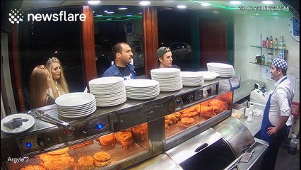 Justin Bieber orders takeaway from Scottish 'chippy' after concert
