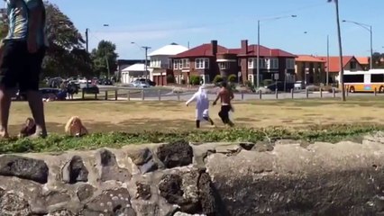 هاذا الشخص مطلوب حي او ميت أرعب العالم الغربي كلو هههههه