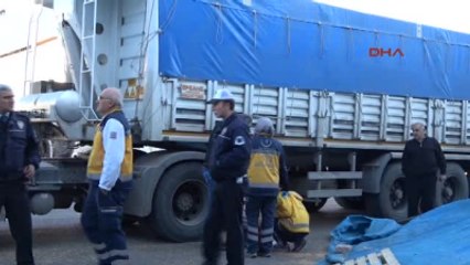 Konya Tır Ile Minibüs Çarpıştı: 1 Ölü, 7 Yaralı