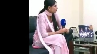 Pakistan TV News|Sexy Pakistani anchor Mehwish Siddiqui| White Tight Dress