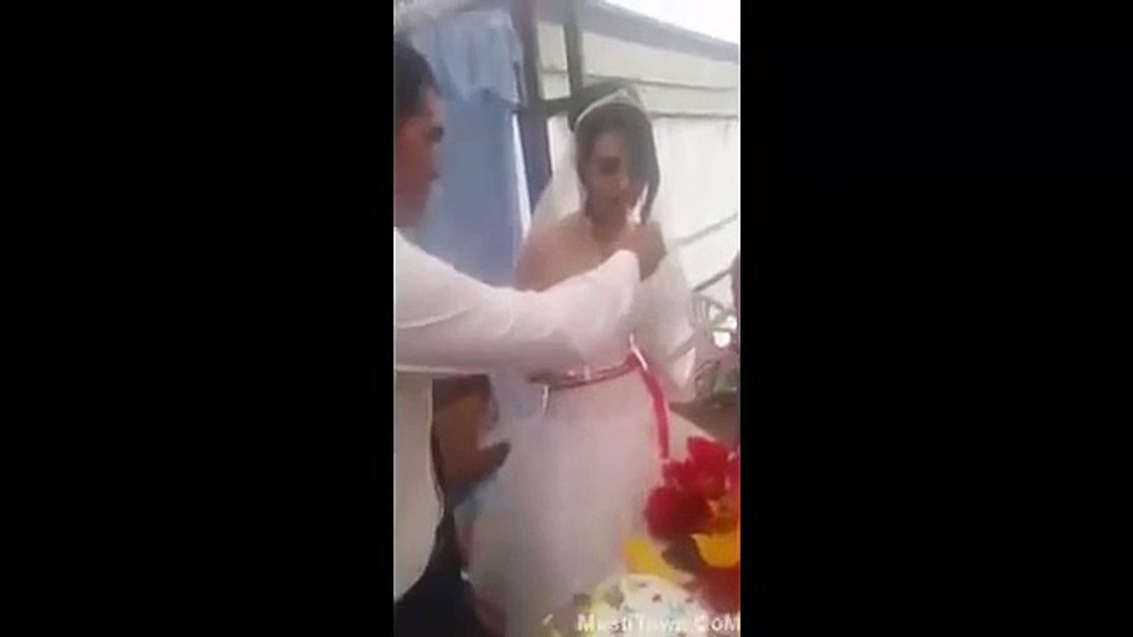 دیکھیں دلہے نے اپنی نئی نویلی دلہن کے ساتھ کیا کیا