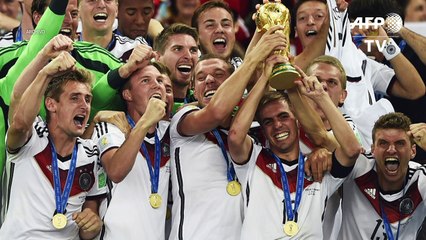 Klose, máximo goleador histórico de los Mundiales, se retira