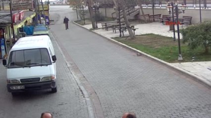 Karacabey'de Kamyonetin Çarptığı Yaya Öldü