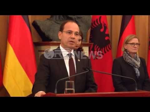 Ora News – Nishani: Politikanët nostaligjik të komunizmit, këmbanë alarmi