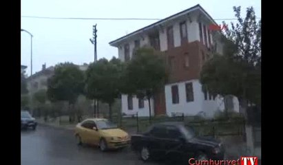 Başkent'e yılın ilk karı düştü