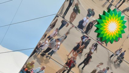 Petrolio: BP oltre le attese, Shell torna in utile