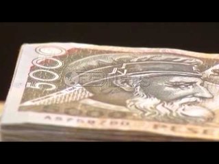 Ora News – Kreditimi vazhdon të bjerë, BSH: Gjatë shtatorit kreditimi ka rënë me rreth 1 mld lekë