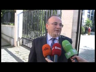 Ora News – Merret në pyetje Elvis Rroshi, mohon se ka qenë i dënuar