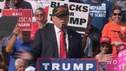 Trump rebasa a Clinton por un punto en un sondeo a siete días de los comicios