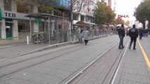 Eskişehir - Üzerinde Türk Bayraklı Paket Bulunan Bisiklet Panik Yarattı