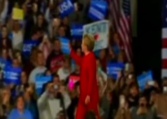 Trump aventaja a Clinton por un punto en nuevo sondeo