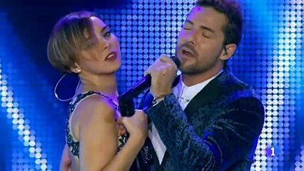 David Bisbal y Chenoa   -Escondidos- (OT El Reencuentro)