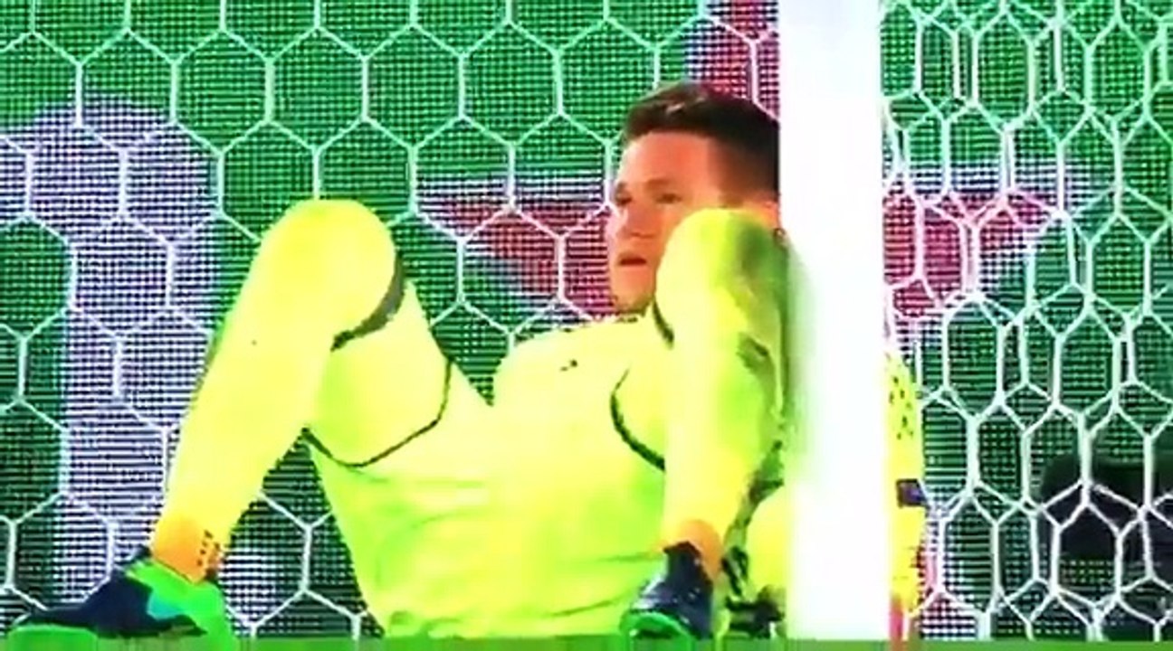 La reprise de volée magistrale de Thomas Meunier !