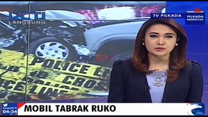 Diduga Belum Mahir Mengemudi, Sebuah Minibus Menabrak Ruko di Jakarta Timur