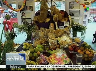 Bolivianos celebran con alegría el Día de Muertos