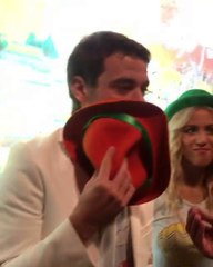 Pedro esperando para entrar a la sentencia - 01 de Noviembre