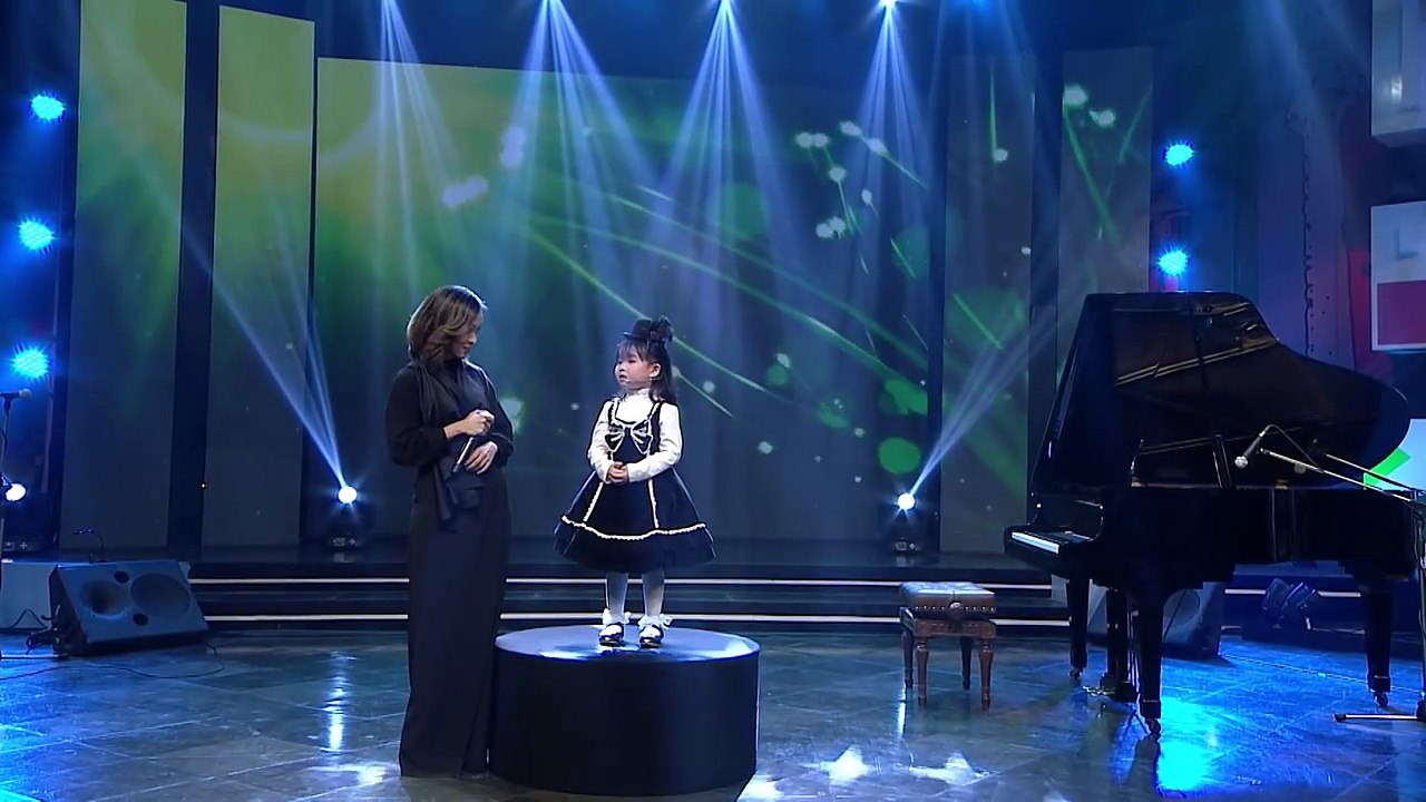 ซาร่า&น้องใบพลู ในบทเพลงตามรอยพระราชา//รายการตีสิบเดย์ วันเสาร์ที่ 29 ตุลาคม 2559