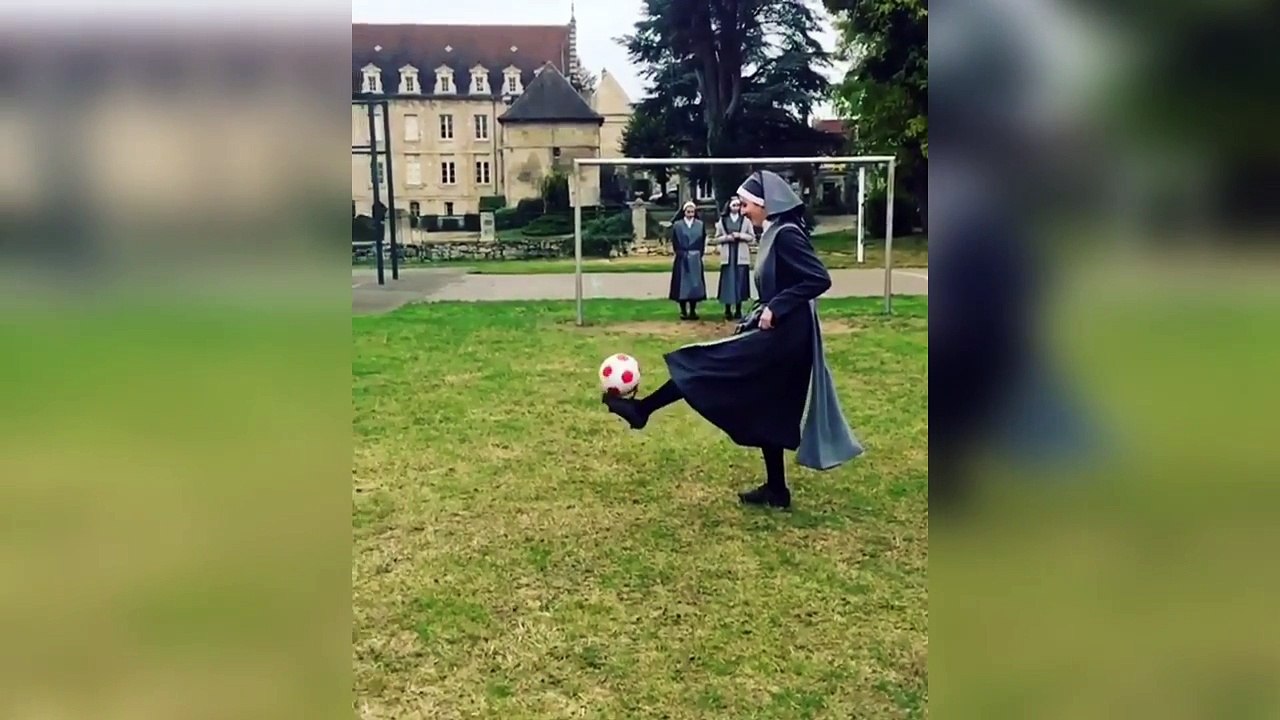 Funny Football Vines 2016 #26 Goals _ Skills _ Fails _ Girls-football highlights