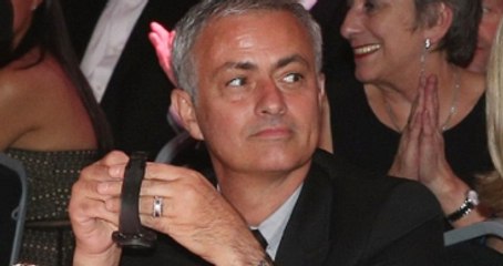 Mourinho, Bağış Gecesinde 18 Bin Euro'luk Saatini Ortaya Koydu