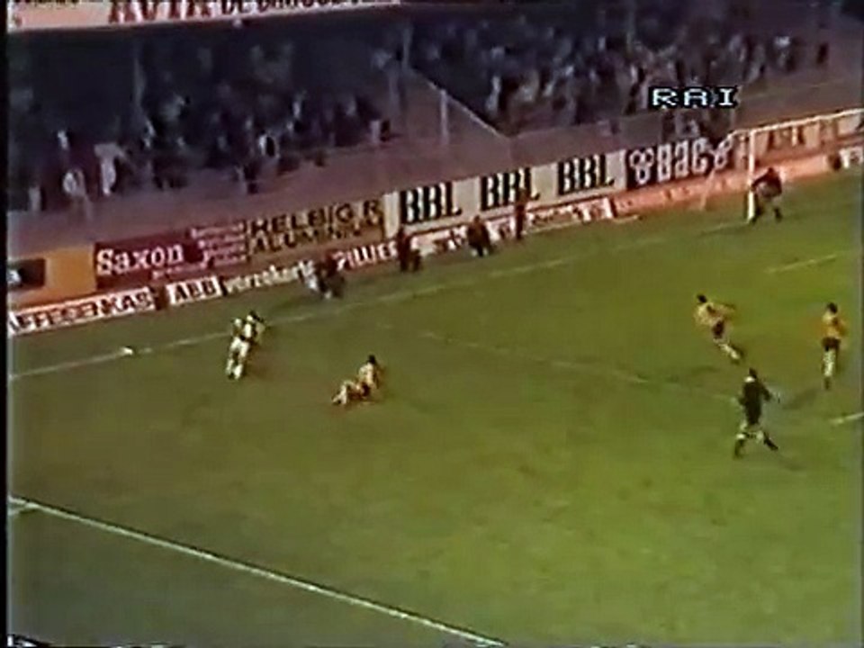 18.09.1985 - 1985-1986 UEFA Cup Winners' Cup 1st Round 1st Leg Cercle Brugge KSV 3-2 1. SG Dynamo Dresden