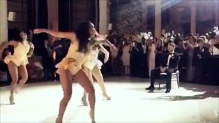 Melissa Molinaro Does A INSANE Dance Routine For Her Husband At Their Wedding!!