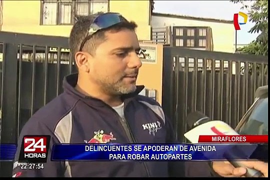 Miraflores: delincuentes se apoderan de avenida para robar autopartes