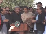 Imran Khan threshes Imran Khan